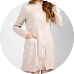 01 jaleco feminino essencial nude claro